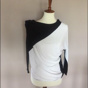 Forever 21 black and white top in S